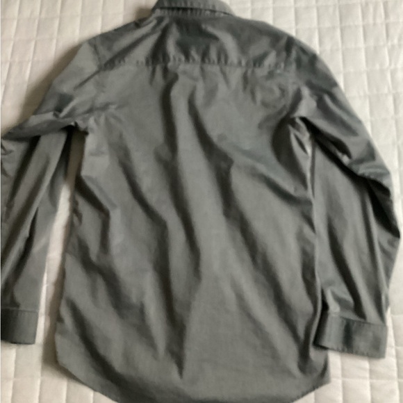 XL VAN HEUSEN BOYS POINT COLLAR LONG SLEEVE SHIRT WITHOUT TIE - Picture 2 of 5